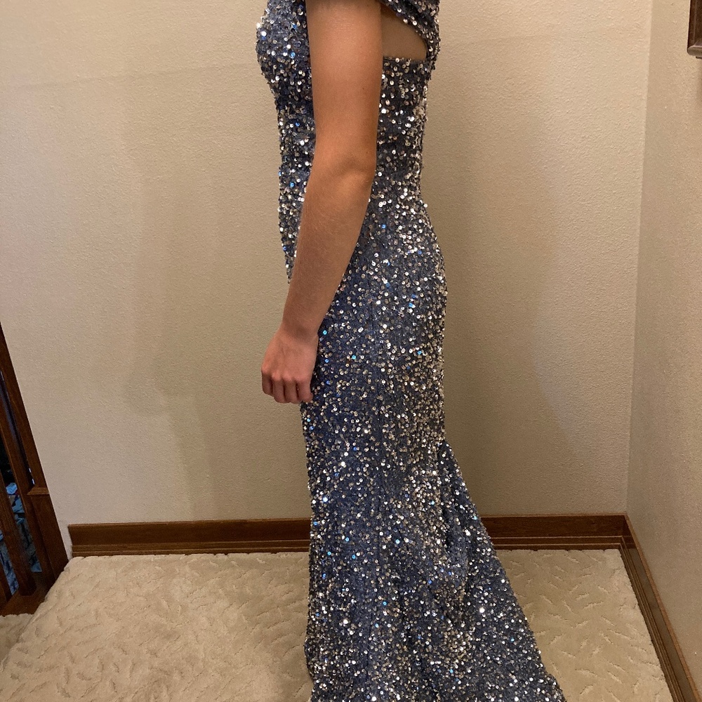 Prom Dress - Picture 6 of 10